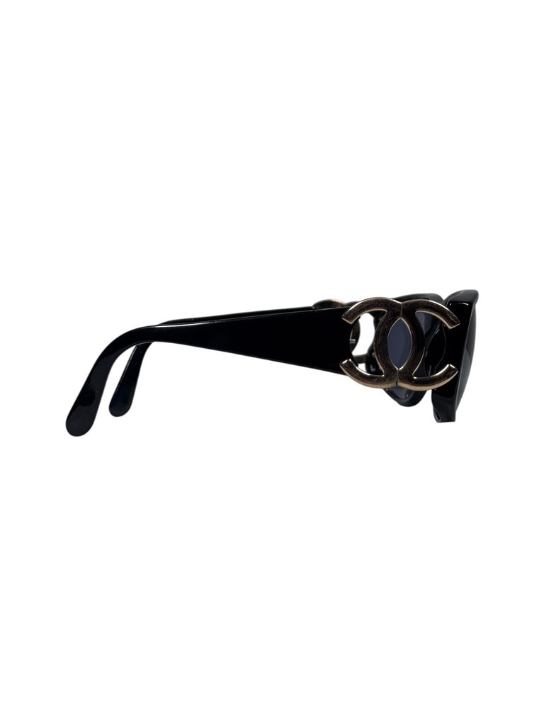 Chanel Vintage CC Logo Sunglasses – LE DEPARTMENT
