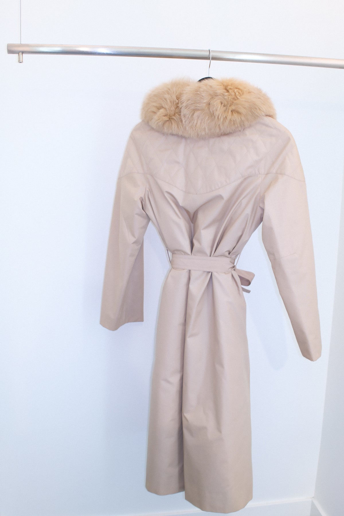 Vintage Rotiny Champagne Beige Silk-Blend Belted Trench Coat with Fox Fur Collar and Fur Lining