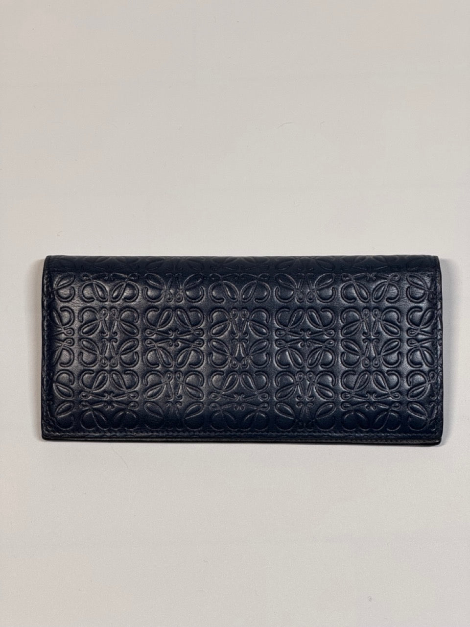 Loewe Logo Embossed Long Wallet – LE DEPARTMENT