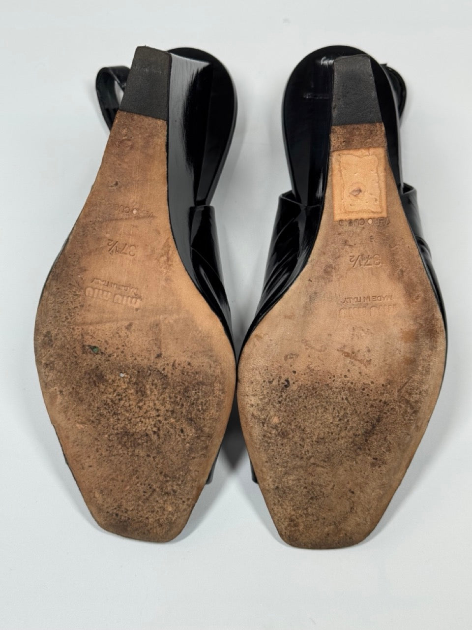 Miu Miu Black Patent Leather Slingback Wedge Heels – LE DEPARTMENT