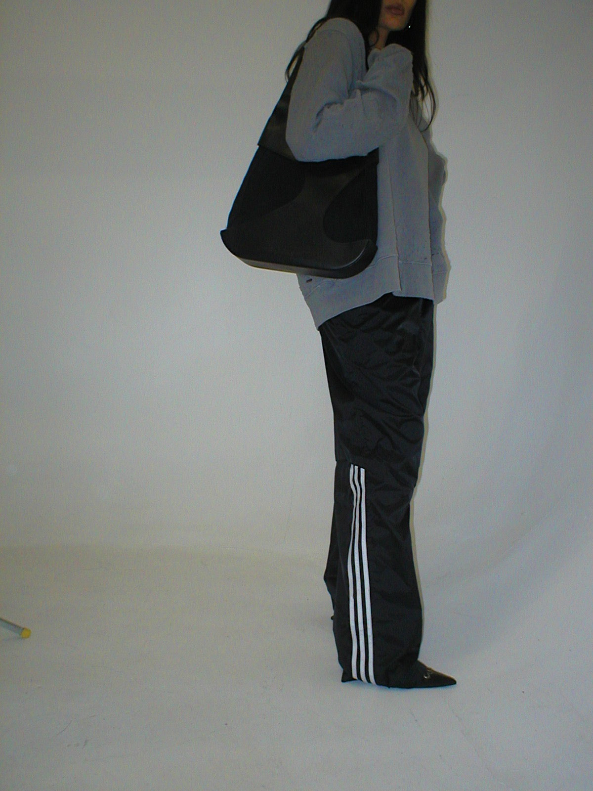 FERRAGAMO CUT-OUT SHOULDER BAG