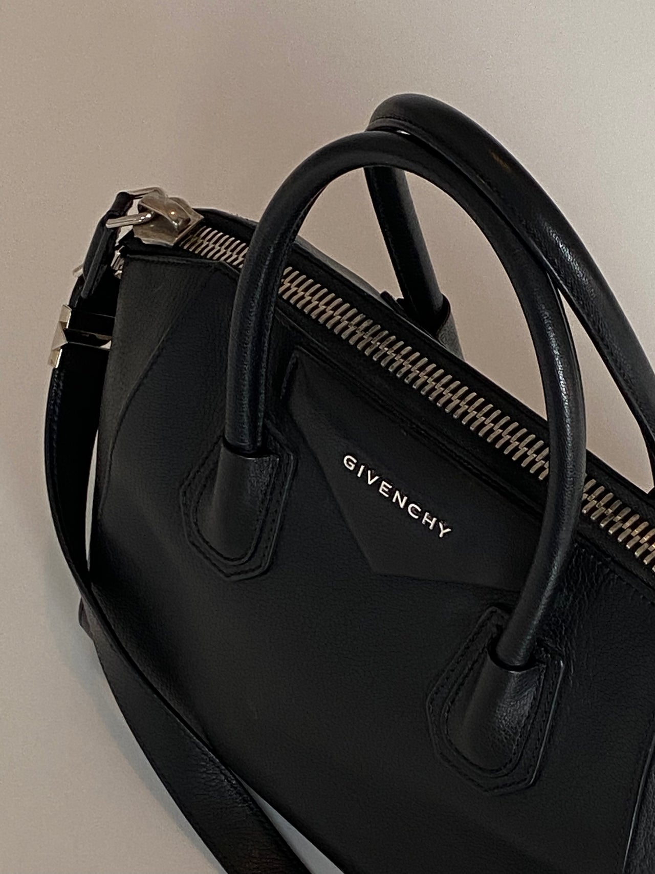GIVENCHY ANTIGONA SMALL